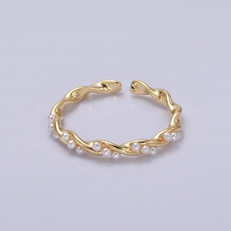 14K Gold Filled Dotted Pearl Lined Croissant Twisted Ring | O1186