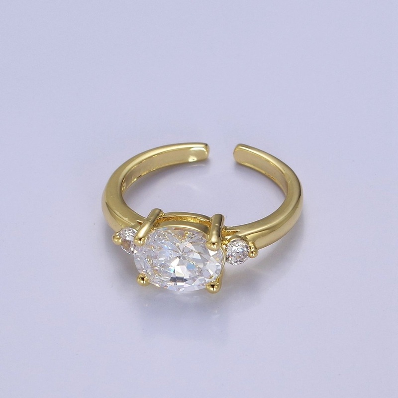 Vintage Solitaire Oval Clear CZ Stones Ring Size 7 Open Adjustable Jewelry O-2168