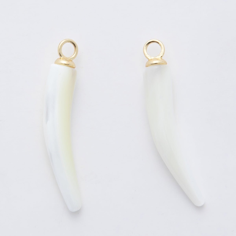 18K Gold Filled 40.5mm White Shell Pearl Tusk Drop Charm | AF335