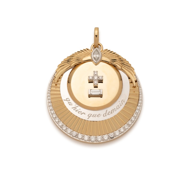 Vivacity Oversized Medallion : in Yellow Gold with an Annex Link