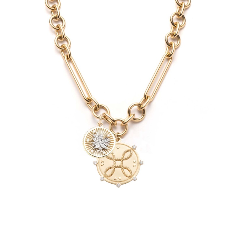 Love & Resilience : Oversized Mixed Clip Story