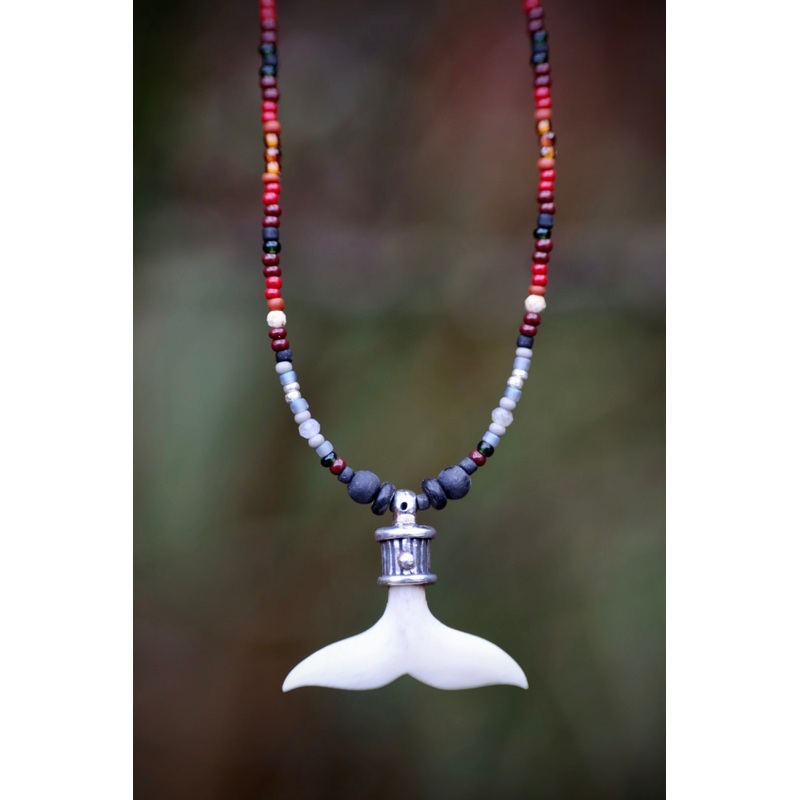 Whale Tail Necklace  – Red/Blk