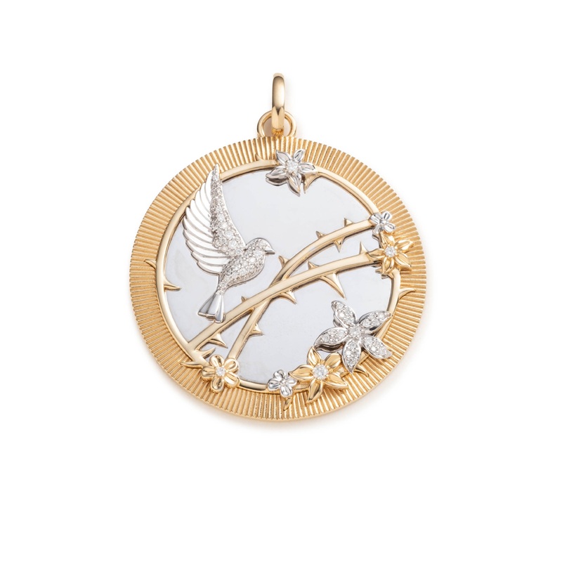 Resilience Oversized Medallion : in Mixed Gold with Diamonds and an Annex Link