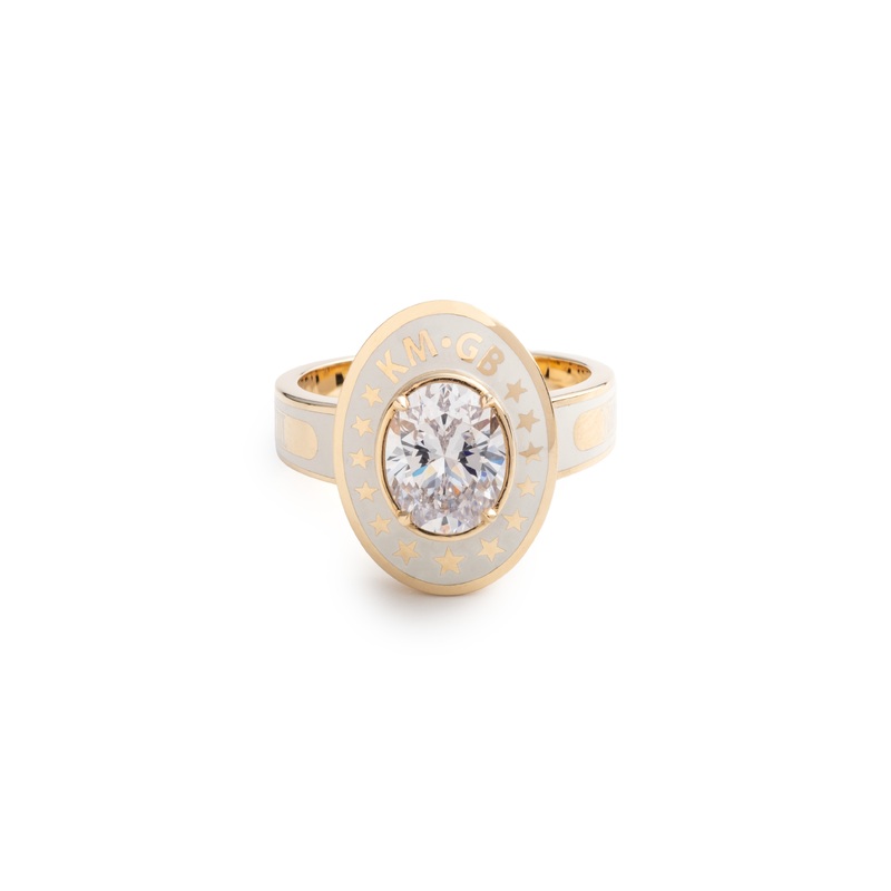 True Love Cigar Band : in Yellow Gold and Cream Ceramicwith Oval Diamond