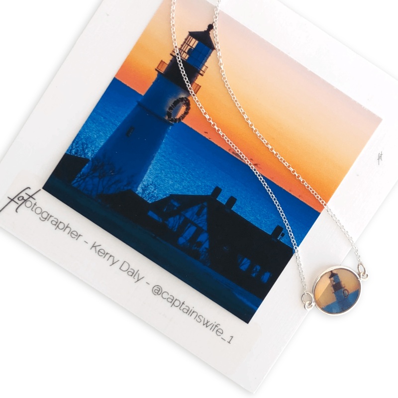 Light House Small Circle Necklace – Sale